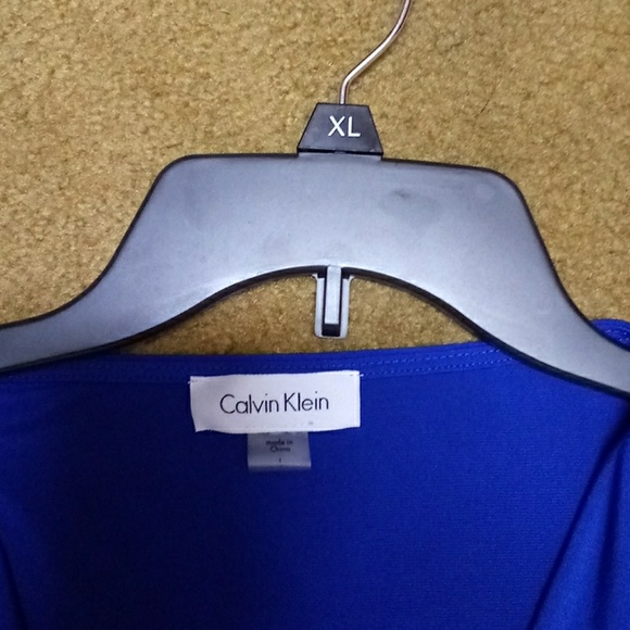 Top - Picture 2 of 4